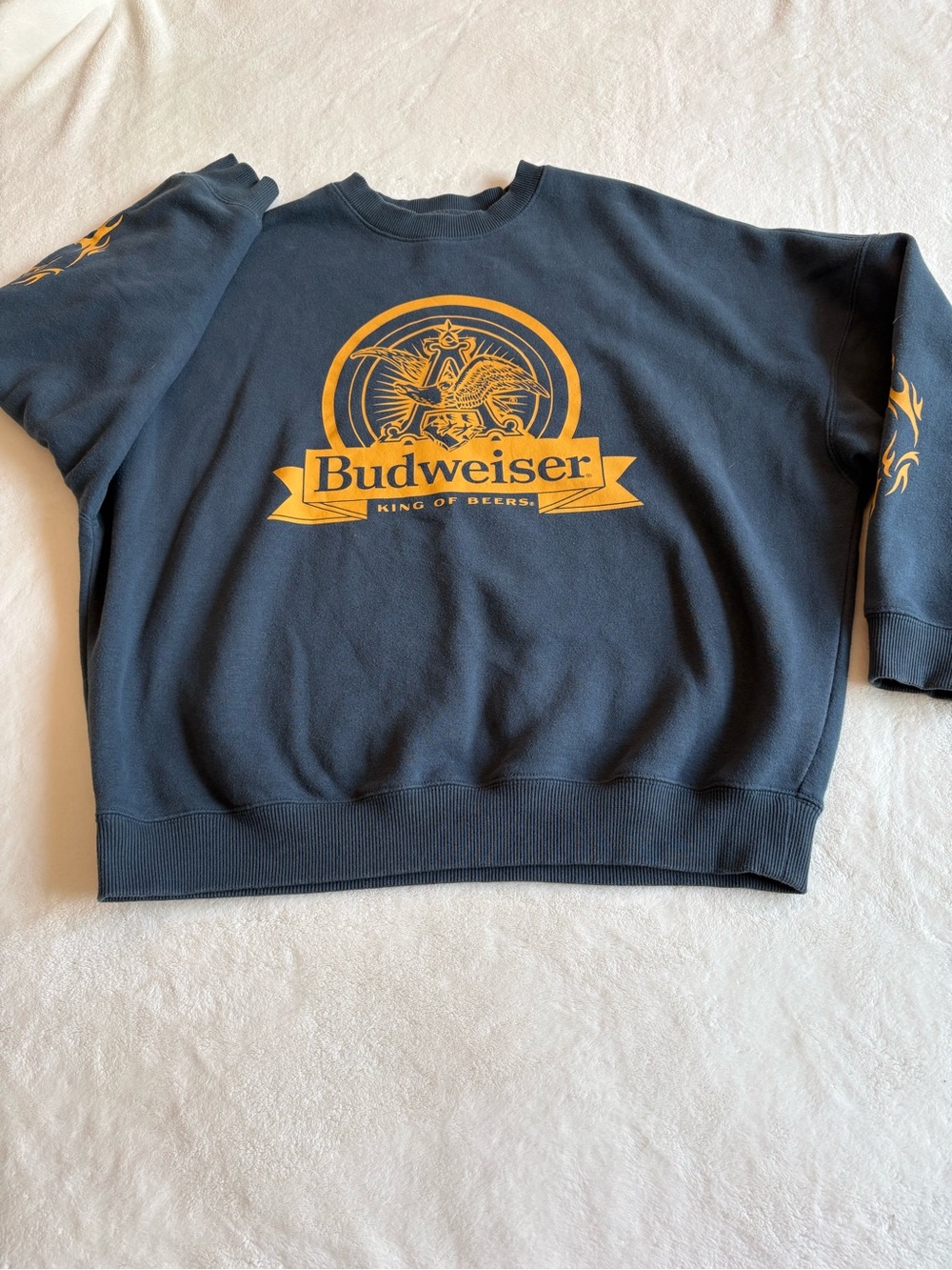 Budweiser logo vintage style Crewneck Sweatshirt (oversized)